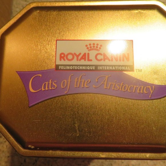 Royal Canin Cats of the Aristocracy Collectible Tin 10" High (F34) - Picture 5 of 6
